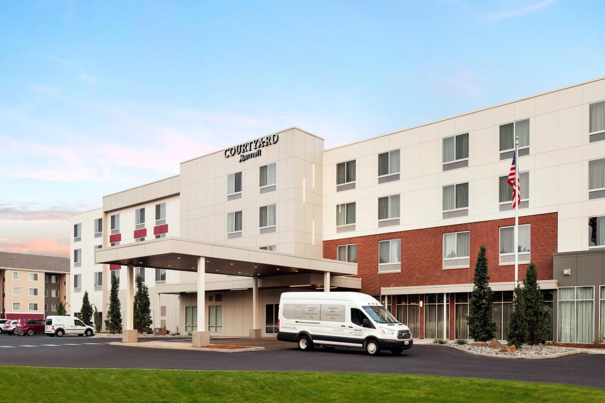Courtyard By Marriott Pullman Otel Dış mekan fotoğraf