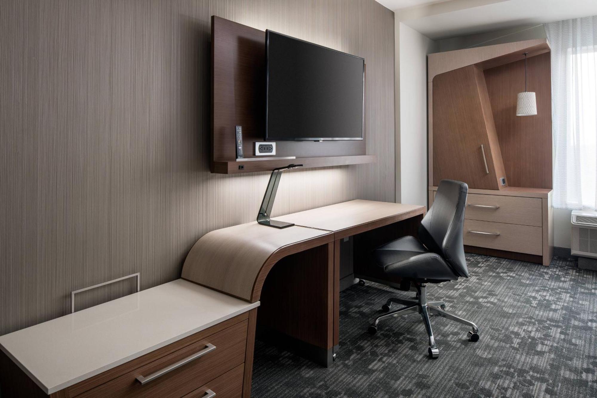Courtyard By Marriott Pullman Otel Dış mekan fotoğraf