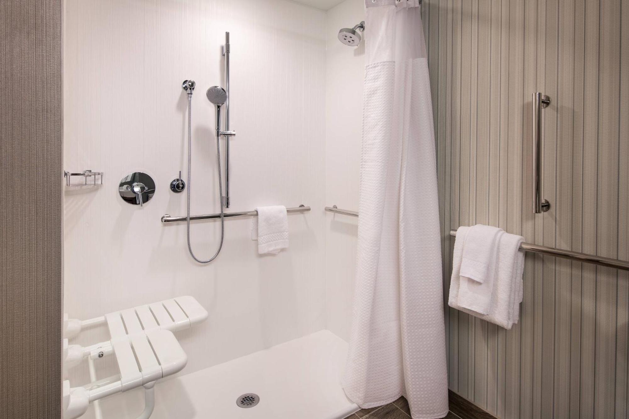 Courtyard By Marriott Pullman Otel Dış mekan fotoğraf