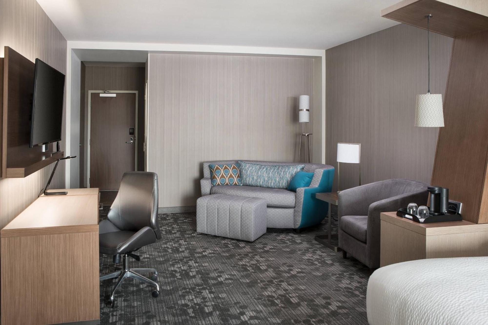 Courtyard By Marriott Pullman Otel Dış mekan fotoğraf